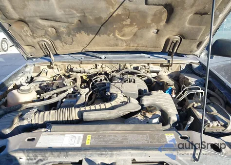 2001 Mazda B2300 Se/Sx z USA, uszkodzony, nr VIN 4F4YR12D01TM31850